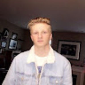 Meet your Posher, Beau